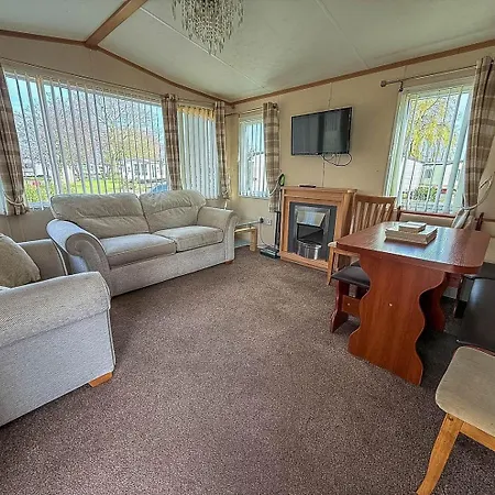 6 Berth, Wheelchair Adapted Caravan At Southview Holiday Park Ref 33084S Skegness Exterior photo