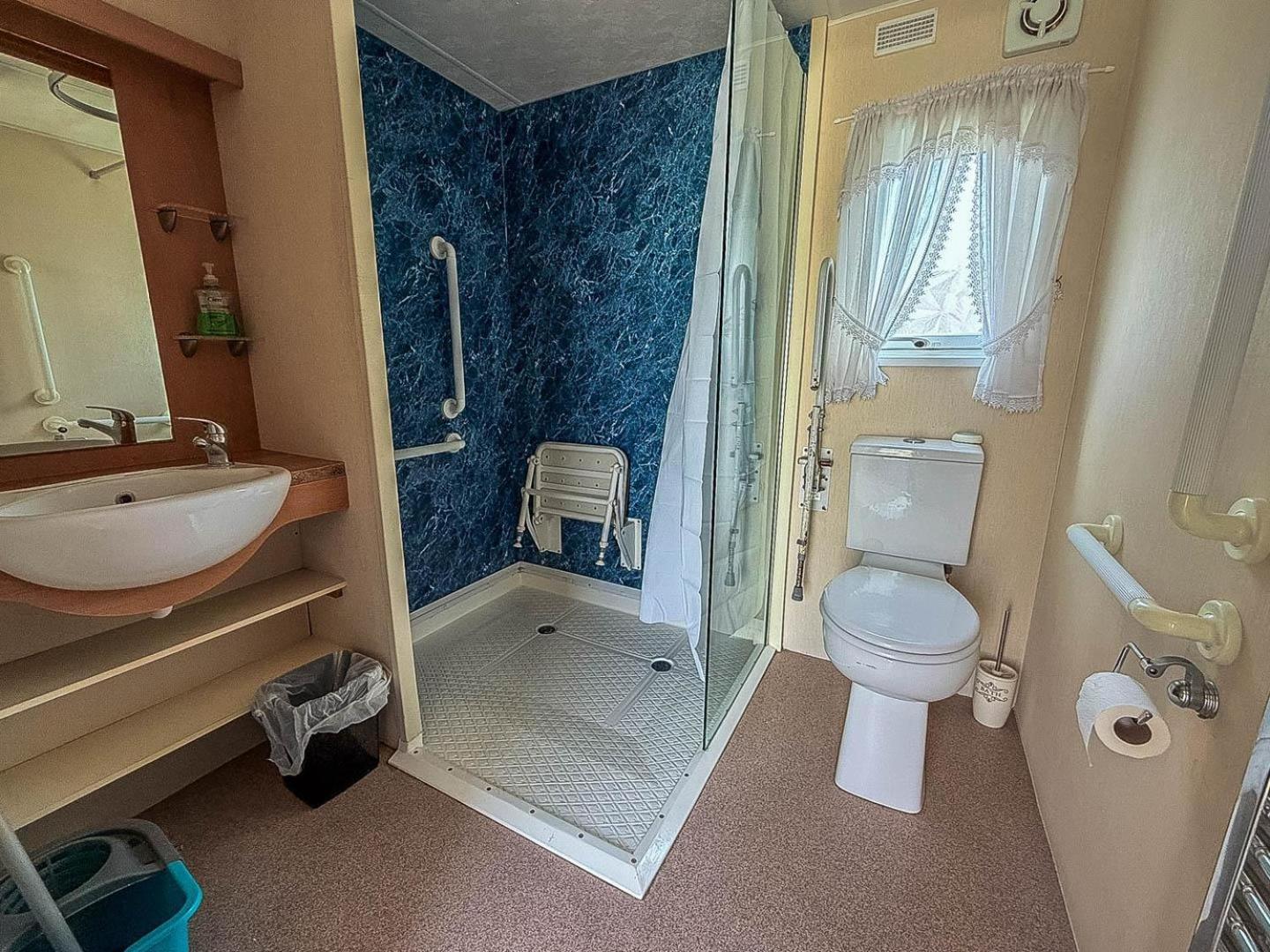 Campsite 6 Berth, Wheelchair Adapted Caravan At Southview Ref 33084s *